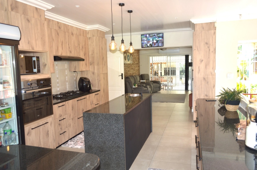 3 Bedroom Property for Sale in Wilkoppies North West